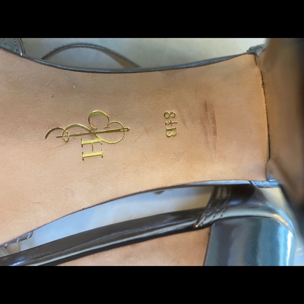 Silver Pumps - Picture 4 of 5